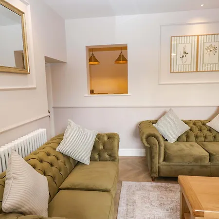 דירה 5 Caxton House *
