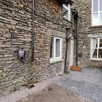 5 Caxton House Apartament *